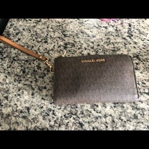 Michael Kors wristlet